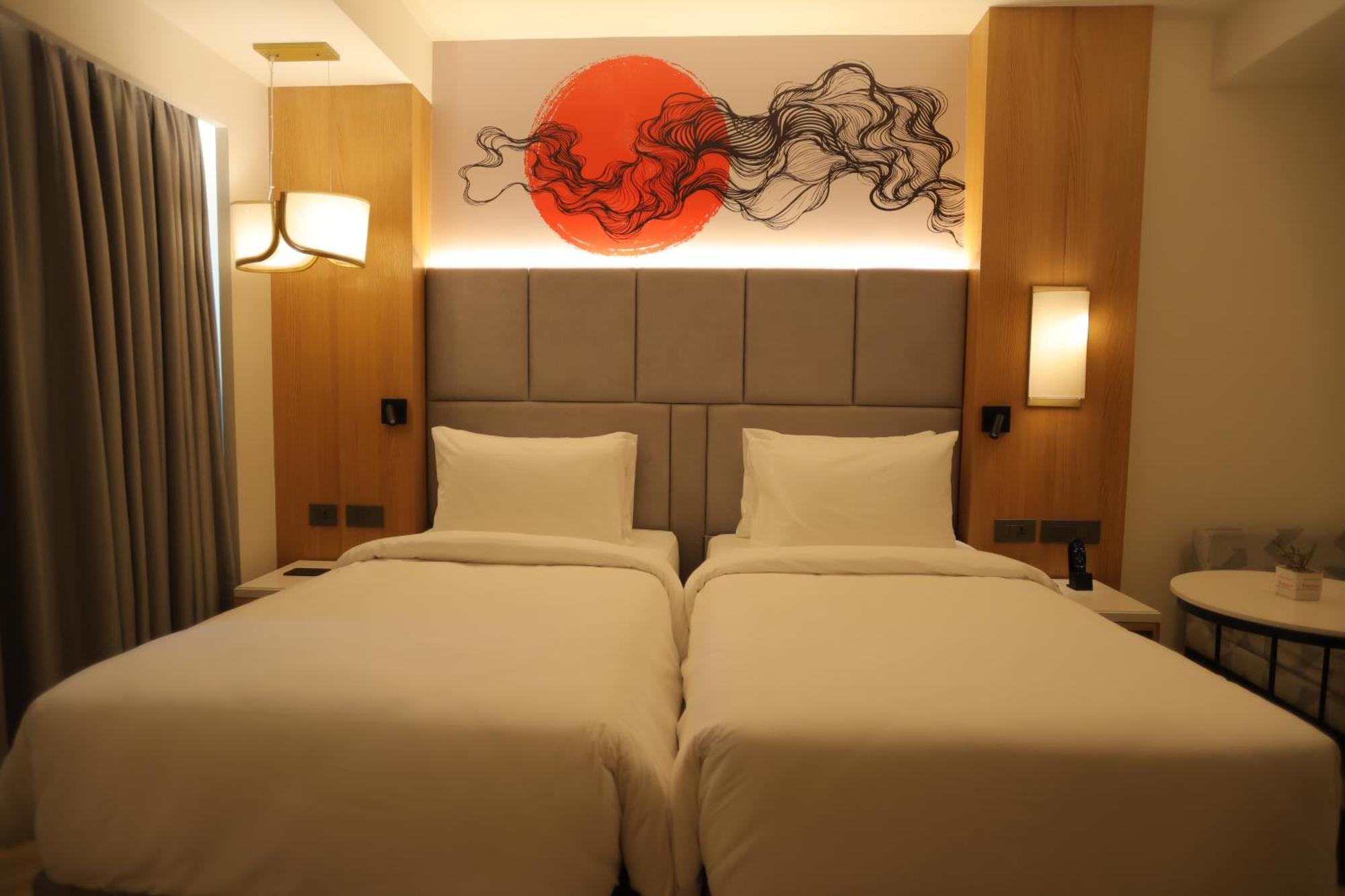 Ramada By Wyndham Gorakhpur Gorakhnath Mandir Road Hotel Kültér fotó