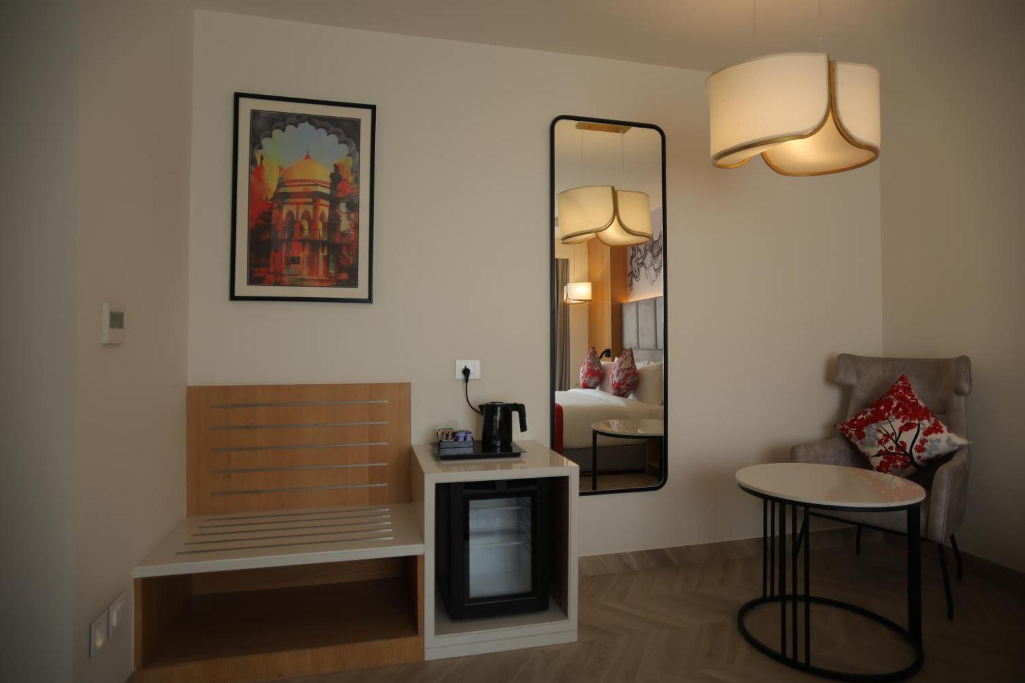 Ramada By Wyndham Gorakhpur Gorakhnath Mandir Road Hotel Kültér fotó